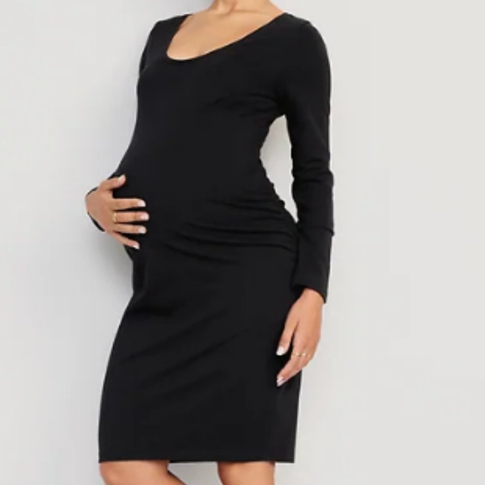 NWT Maternity Long-Sleeve Bodycon Dress